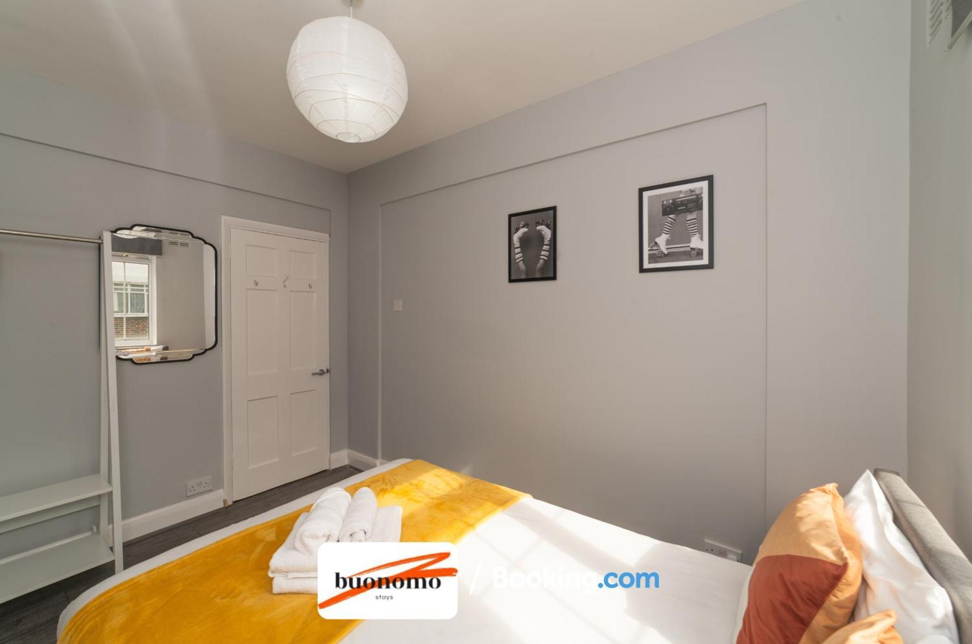 Two Bedroom Apartment By Buonomo Stays Short Lets & Serviced Accommodation With Balcony Лондон Экстерьер фото