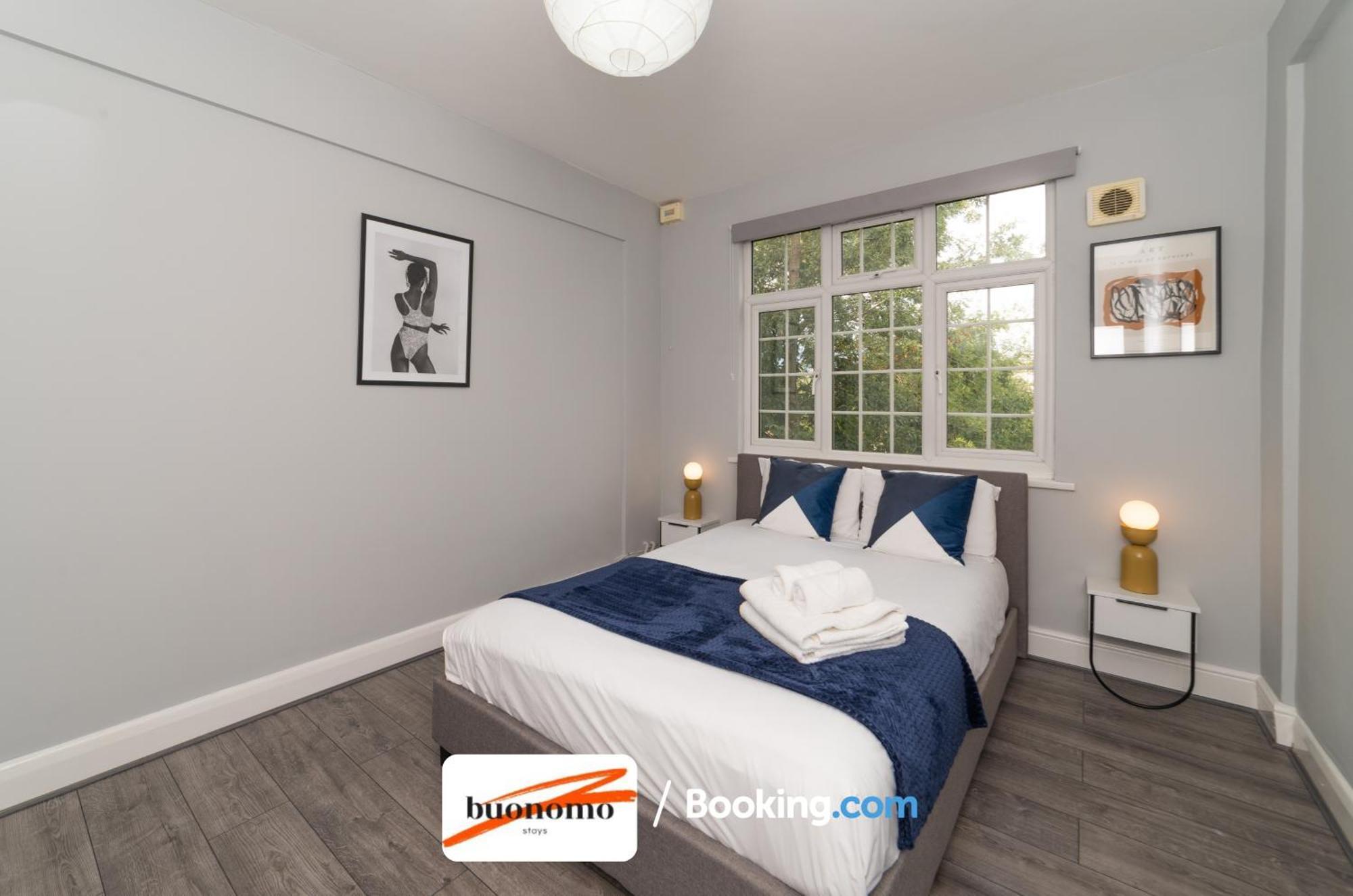 Two Bedroom Apartment By Buonomo Stays Short Lets & Serviced Accommodation With Balcony Лондон Экстерьер фото
