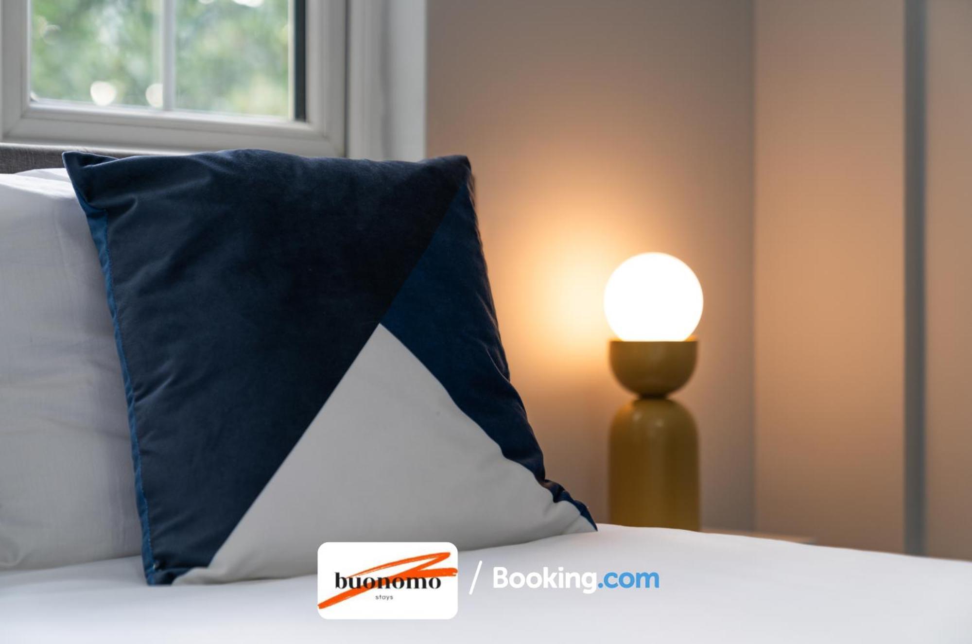 Two Bedroom Apartment By Buonomo Stays Short Lets & Serviced Accommodation With Balcony Лондон Экстерьер фото