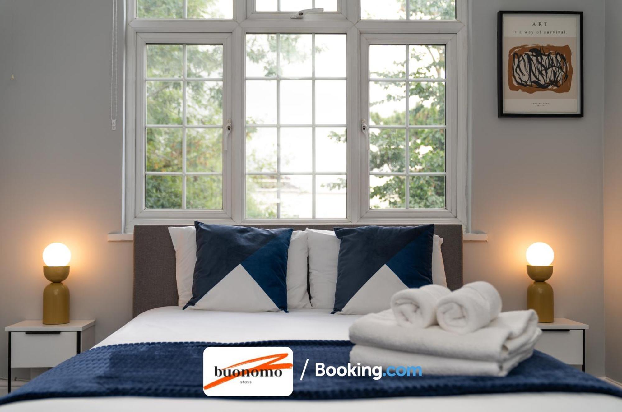 Two Bedroom Apartment By Buonomo Stays Short Lets & Serviced Accommodation With Balcony Лондон Экстерьер фото