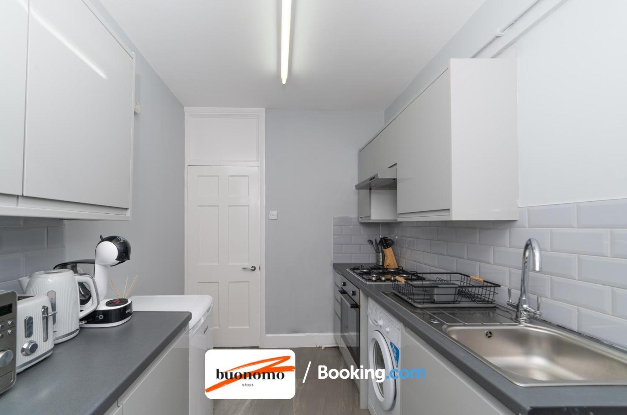 Two Bedroom Apartment By Buonomo Stays Short Lets & Serviced Accommodation With Balcony Лондон Экстерьер фото