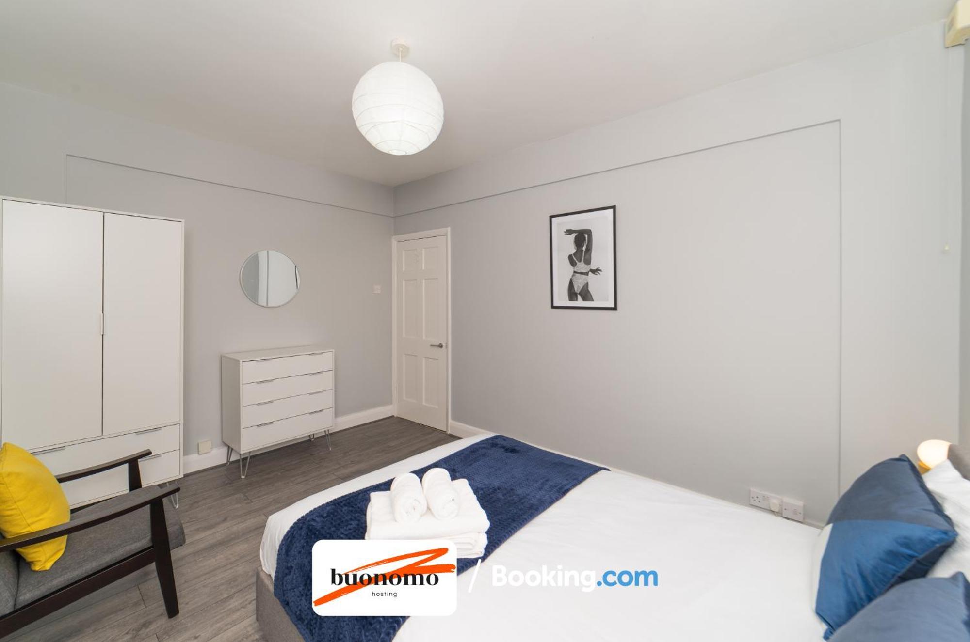 Two Bedroom Apartment By Buonomo Stays Short Lets & Serviced Accommodation With Balcony Лондон Экстерьер фото